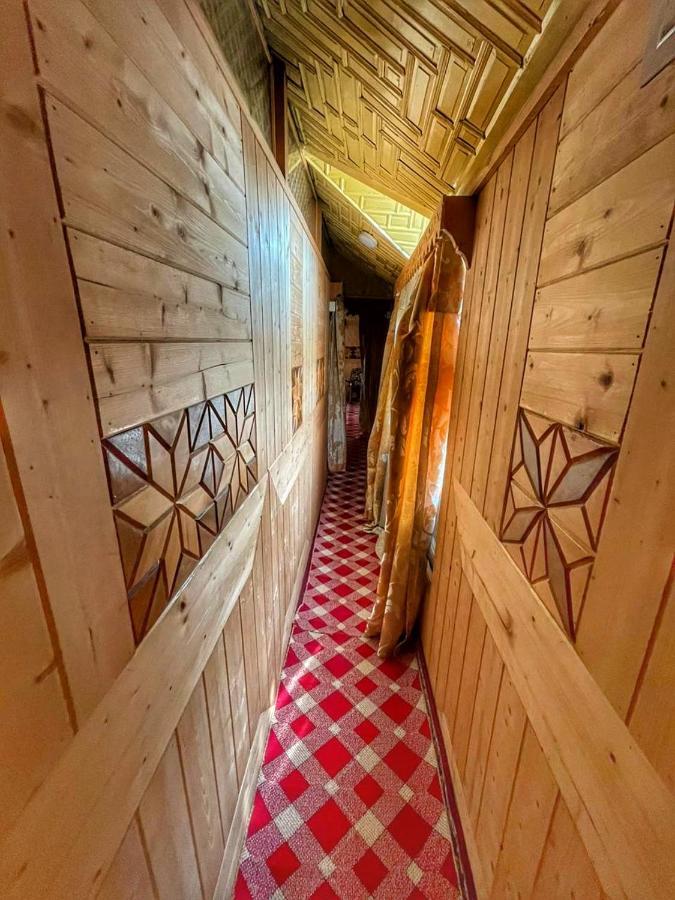 ホテル Lala Rukh Group Of Houseboats Srīnagar エクステリア 写真