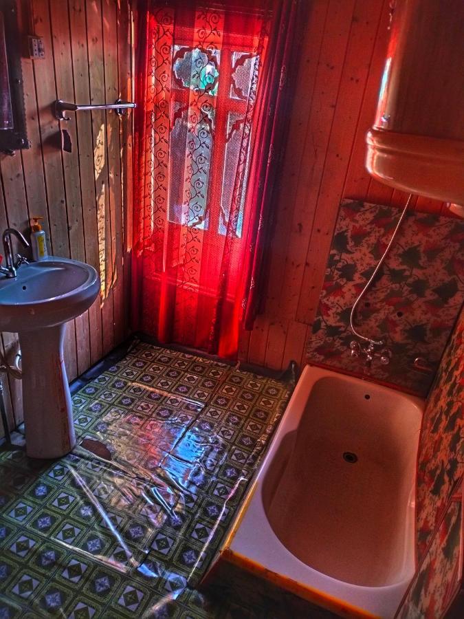 ホテル Lala Rukh Group Of Houseboats Srīnagar エクステリア 写真