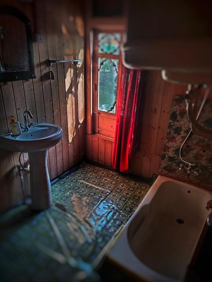 ホテル Lala Rukh Group Of Houseboats Srīnagar エクステリア 写真